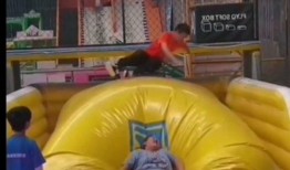 超级无敌爆料搞笑的视频,笑翻全场！超级无敌爆料搞笑视频大盘点